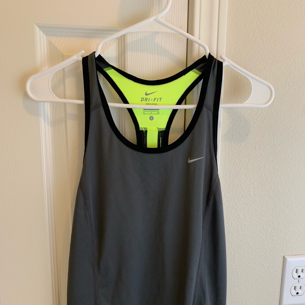 NIKE Dri- Fit Running Tanktop (Size S)